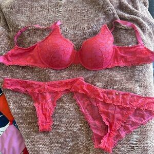 • Savage X Fenty Push Up Bra •
